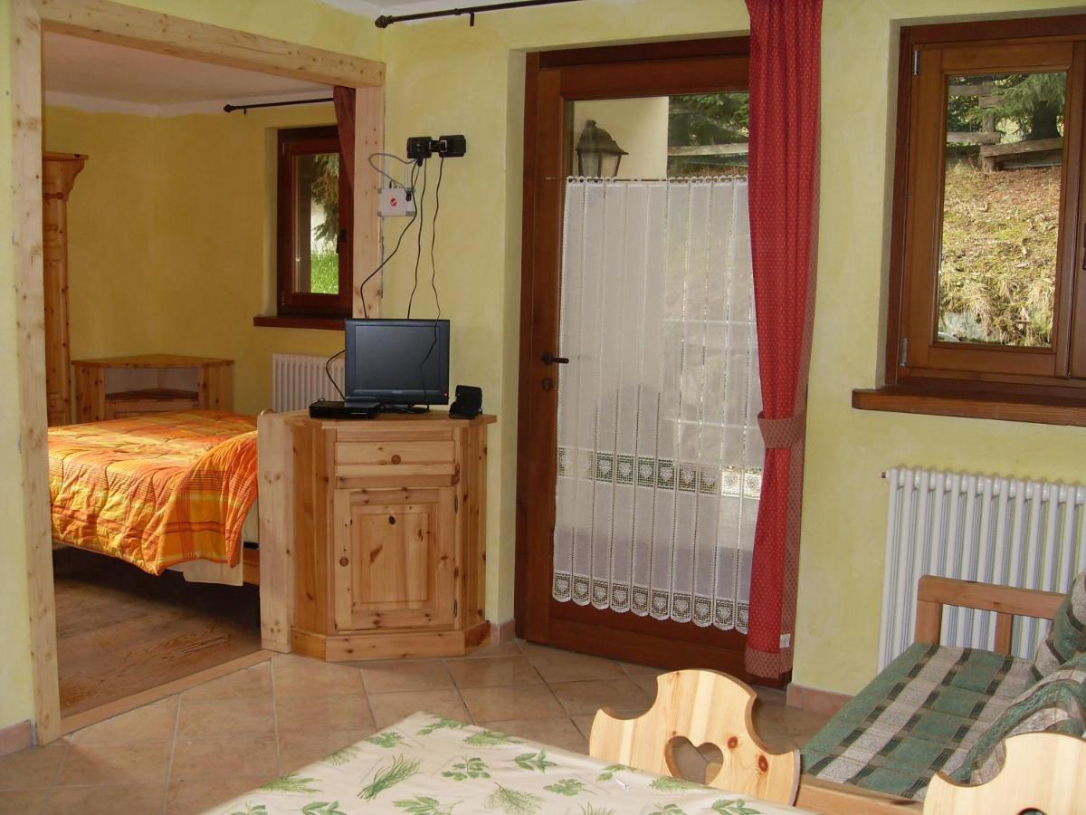 Residence Les Myosotis Champoluc Exterior photo