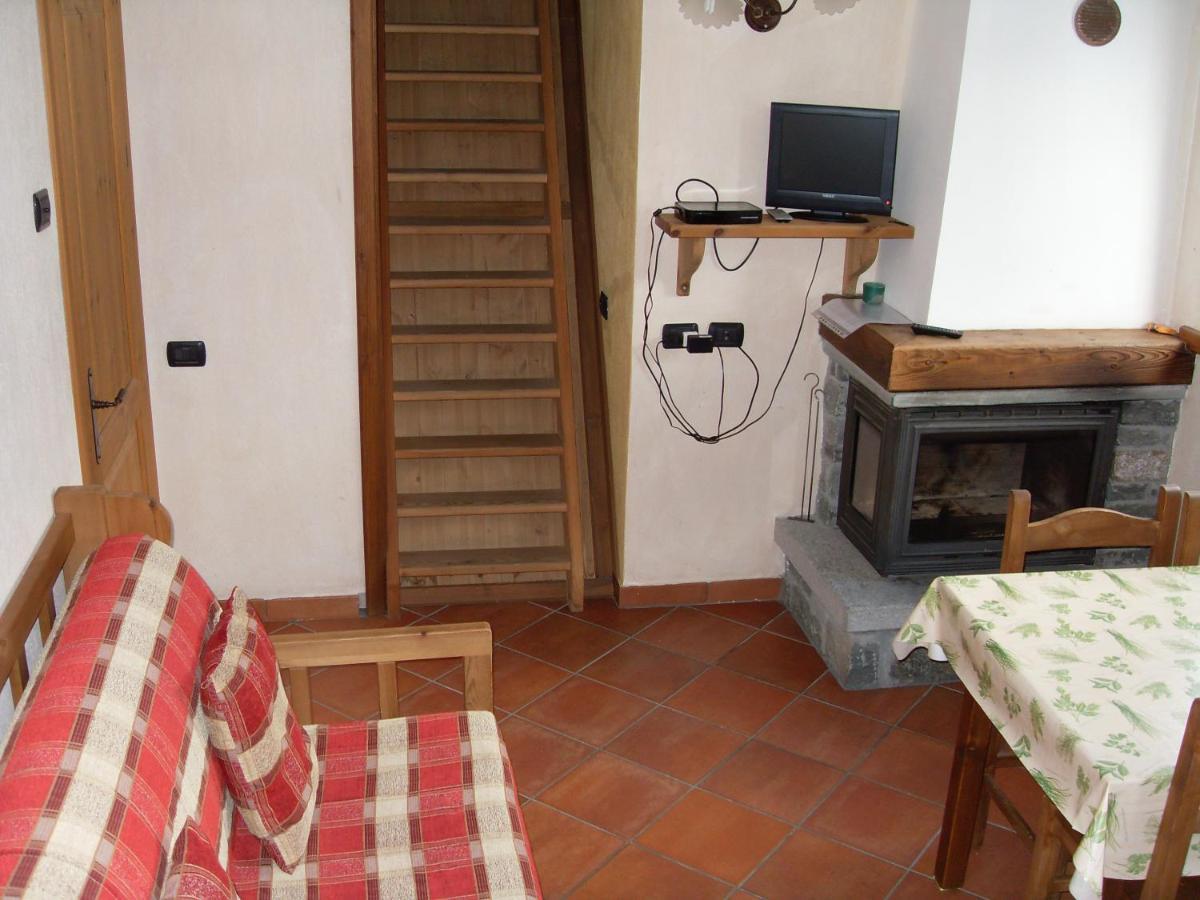 Residence Les Myosotis Champoluc Exterior photo