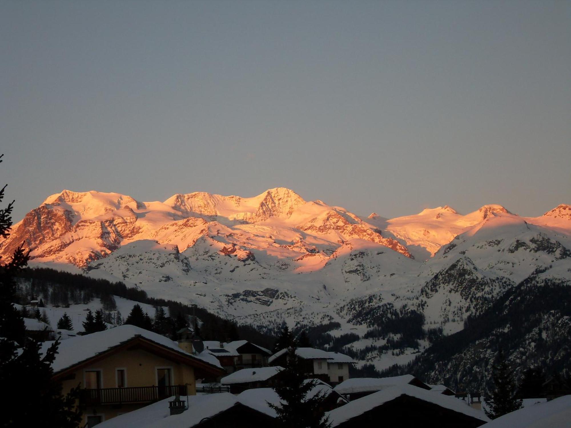 Residence Les Myosotis Champoluc Exterior photo