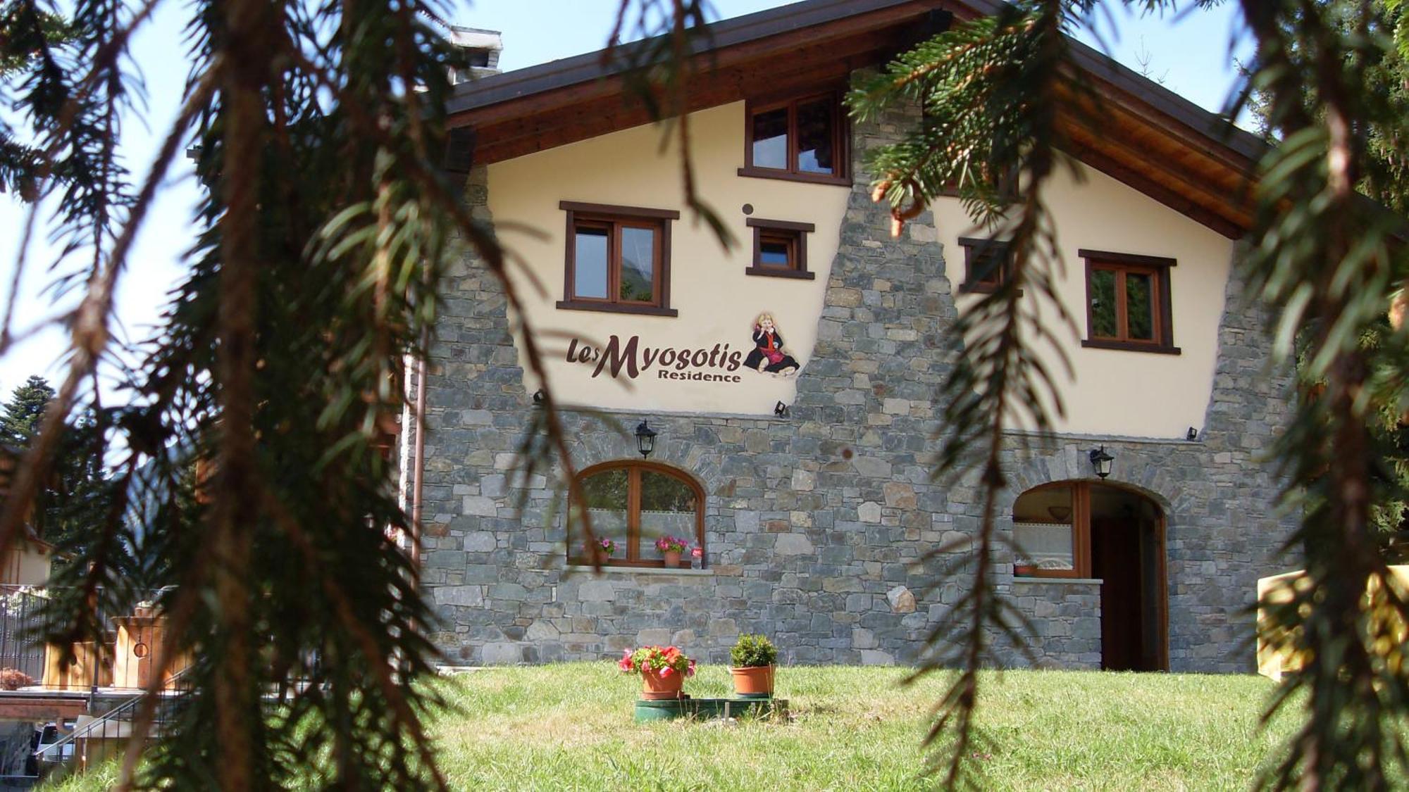 Residence Les Myosotis Champoluc Exterior photo