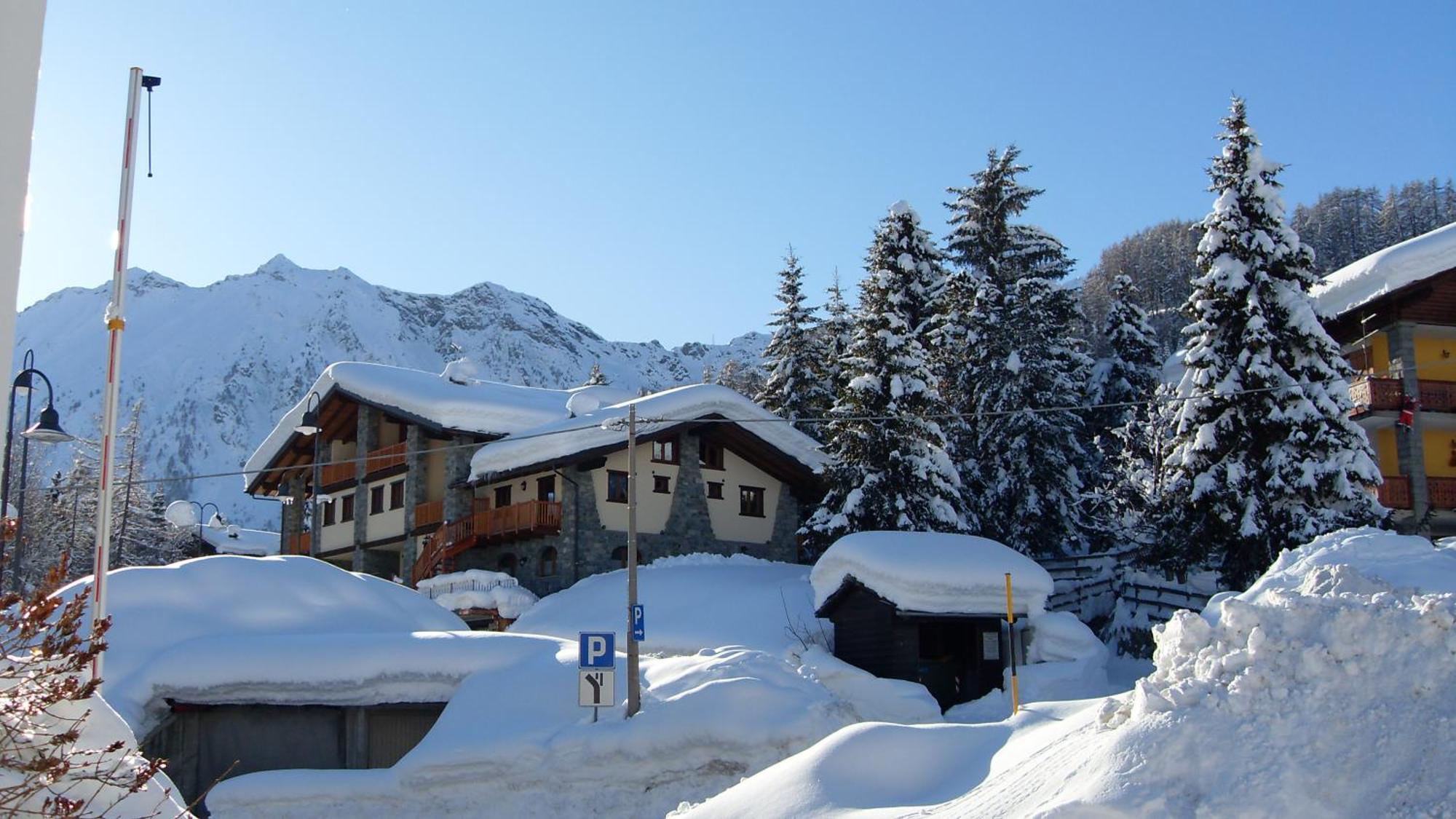 Residence Les Myosotis Champoluc Exterior photo
