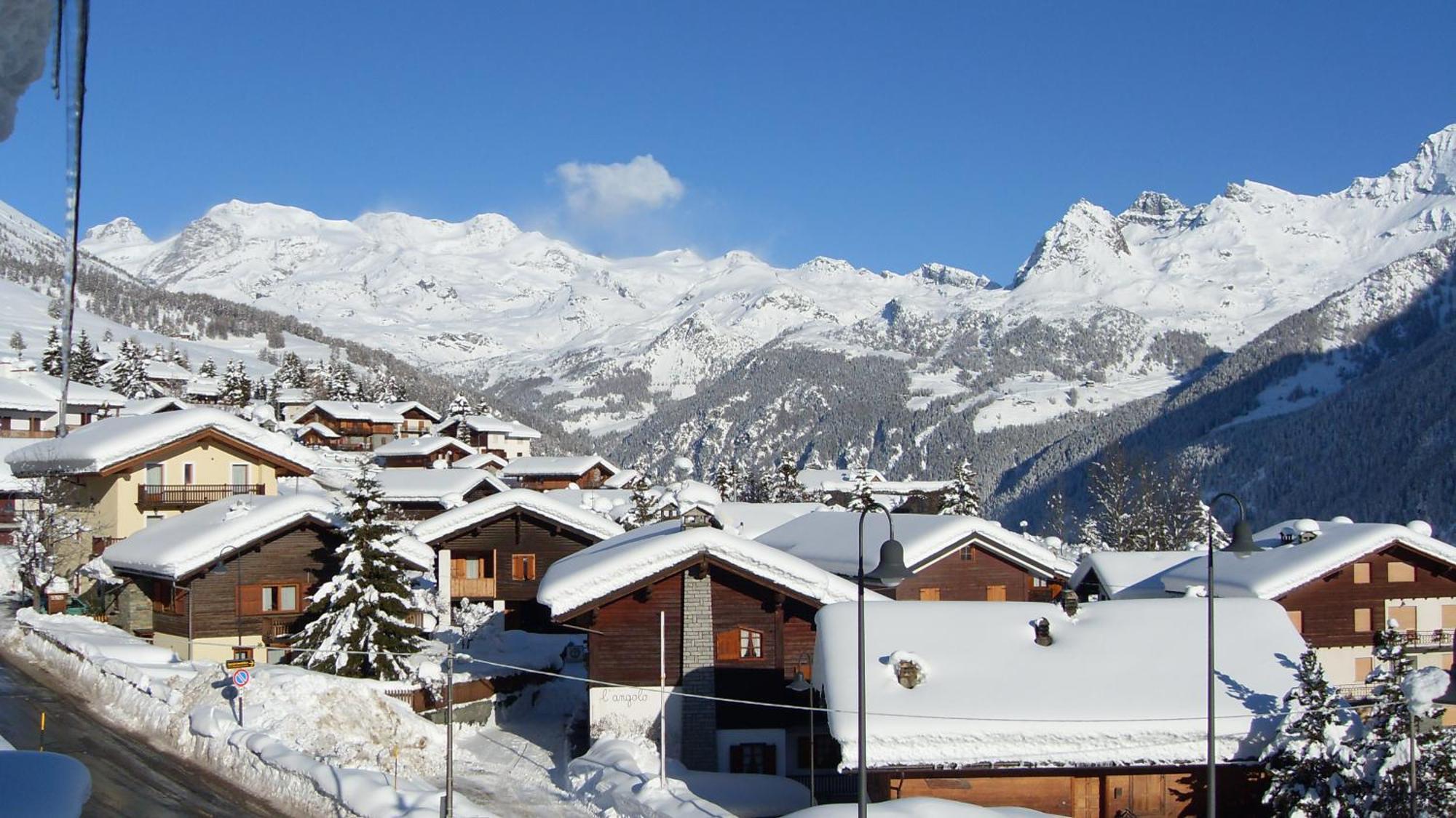 Residence Les Myosotis Champoluc Exterior photo